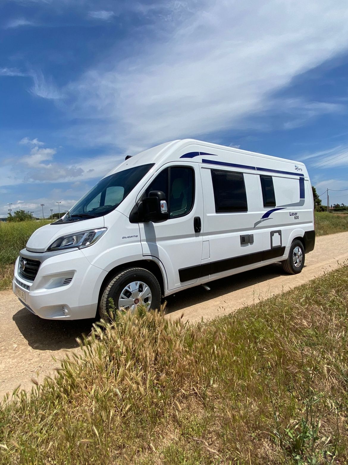 alquiler-camper-en-barcelona.jpg